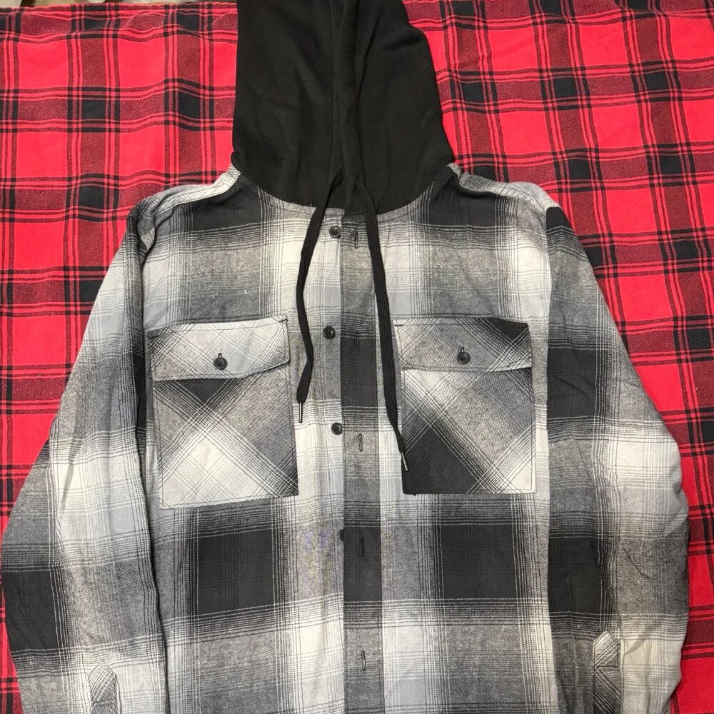 #23 Black & grey hooded button up plaid shirt-small (34-36)-no boundaries-men's